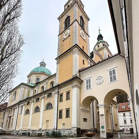 Ema Apartman *